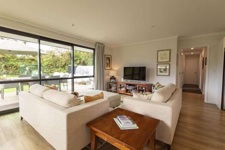 16 Charles Douglas Place Franz Josef / Waiau_2