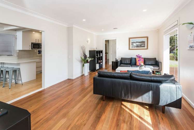 8 Evelyn Road Cockle Bay_3