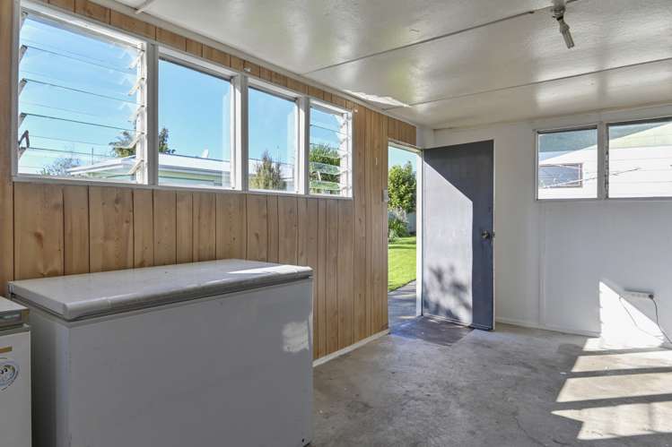 1304 Jubilee Street Mayfair_6