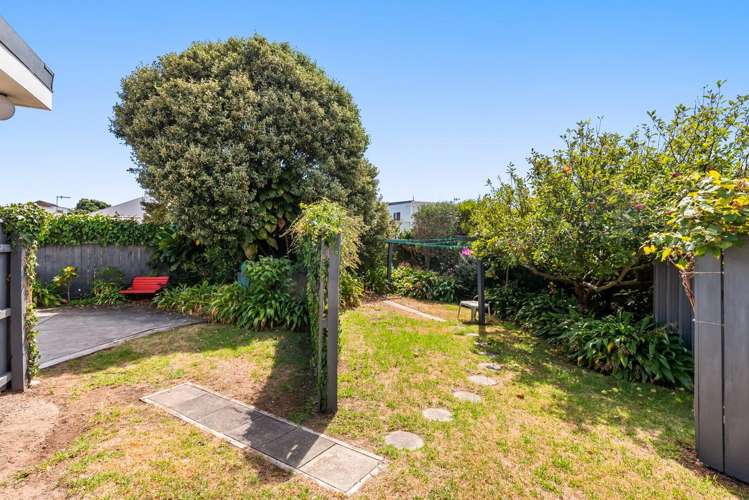 5 Eruini Street Waikanae Beach_9