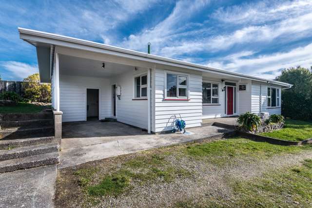 99a Clifford Road Johnsonville_2