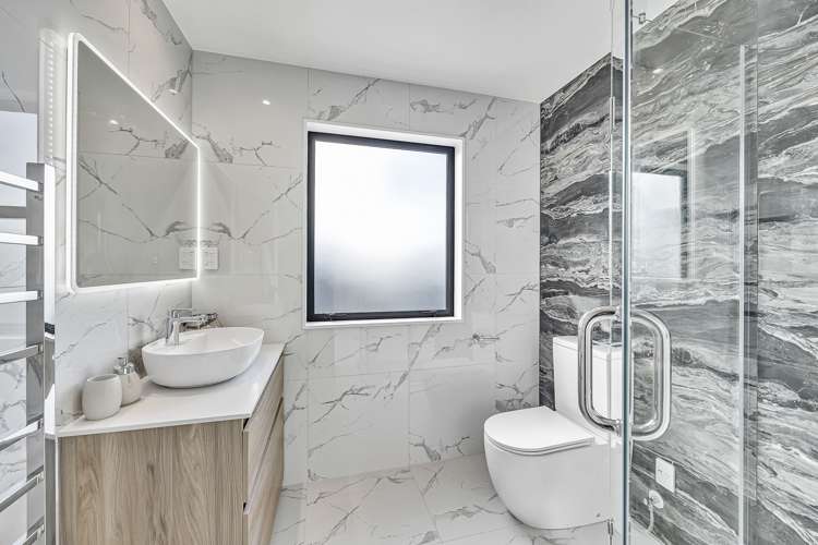 10 Teitei Rise Flat Bush_32