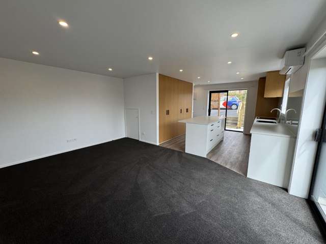 2/12 Willis Street 10446_1