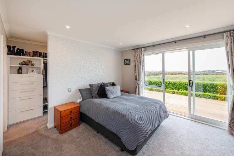 11 Saint Heliers Grove Fitzherbert_22