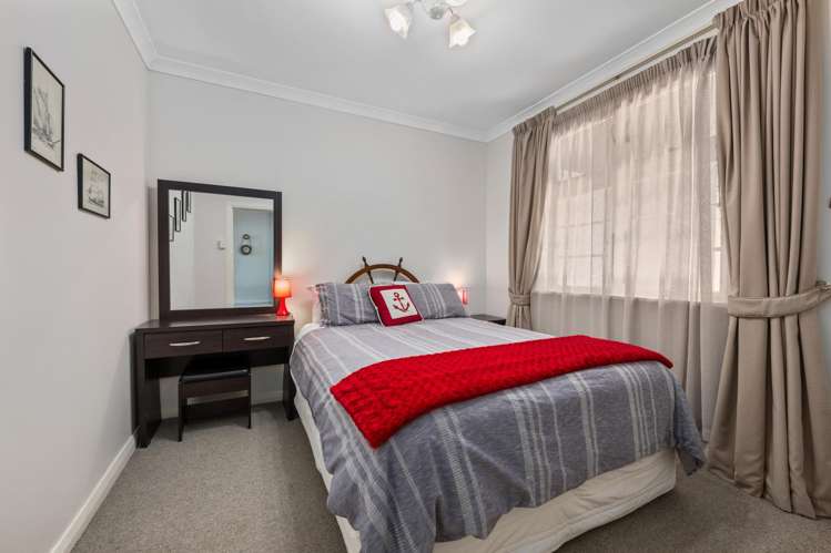 4/11 Wellington Street Picton_11