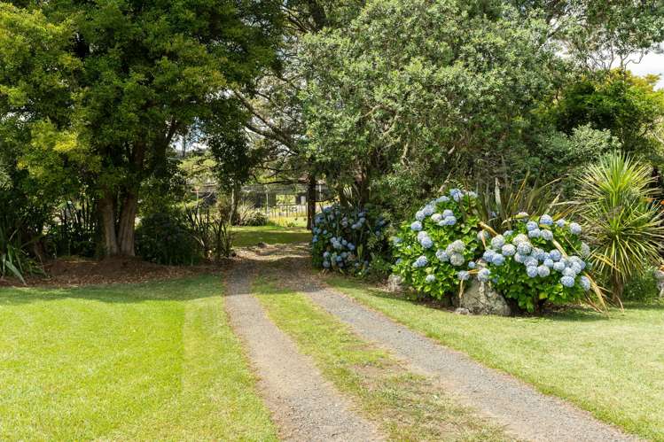 3 Mackesy Road Parahaki_19