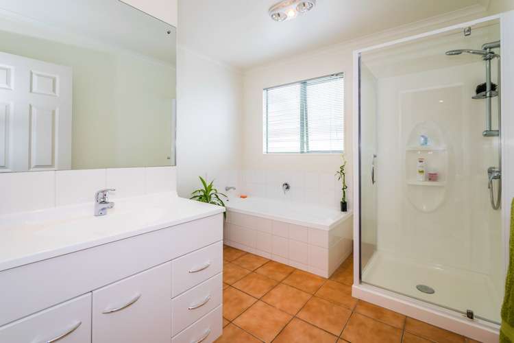 672a Beach Road Browns Bay_12