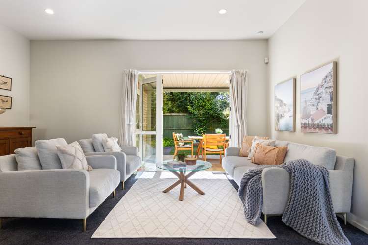 17 Acorn Close Waltham_10