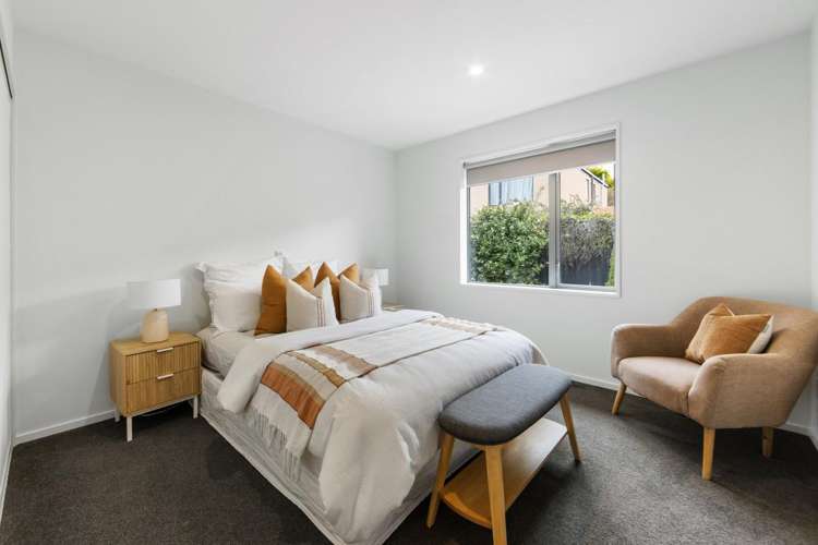 2/395 Armagh Street Linwood_6