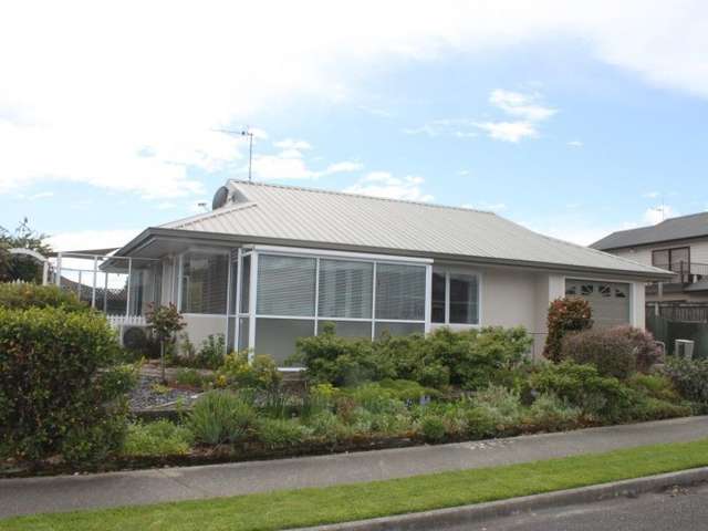 60 Aldinga Avenue Stoke_1