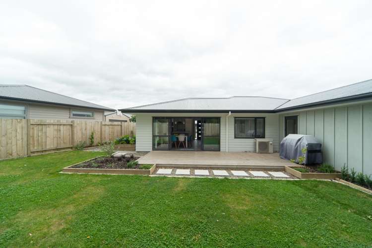32 Wescombe Grove Feilding_5