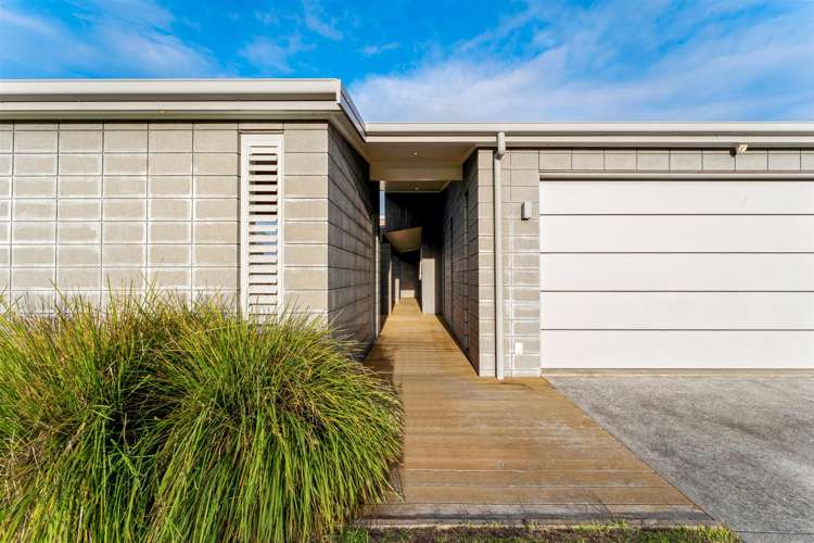 39 Paraoa Crescent Omaha_24