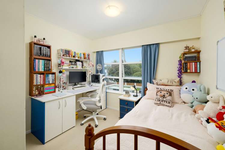 137 Tiroroa Avenue Te Atatu South_11