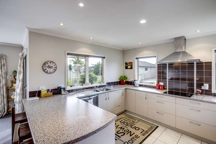 1109a Karamu Road North Mayfair_6