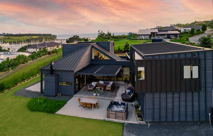 11 Laguna Place Matakatia_32