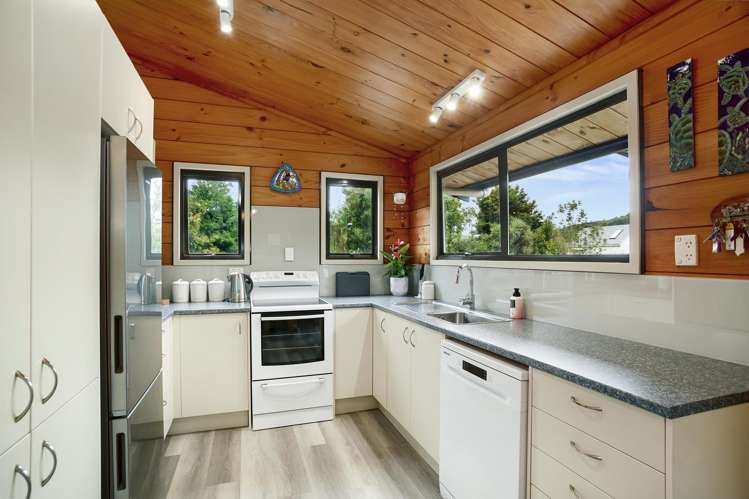 1 Ngahere Street Stokes Valley_9