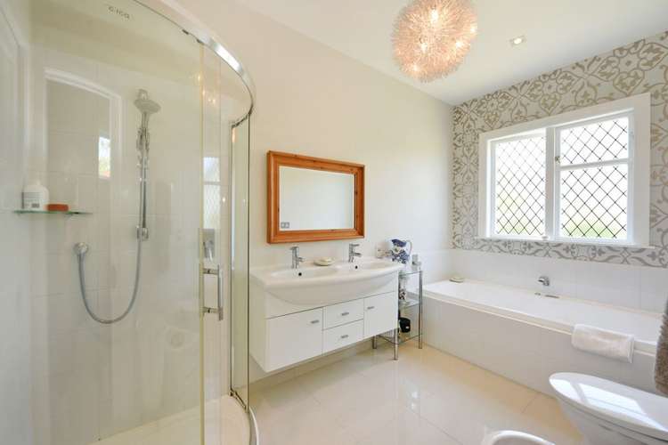 20 Colin Grove Lower Hutt_14