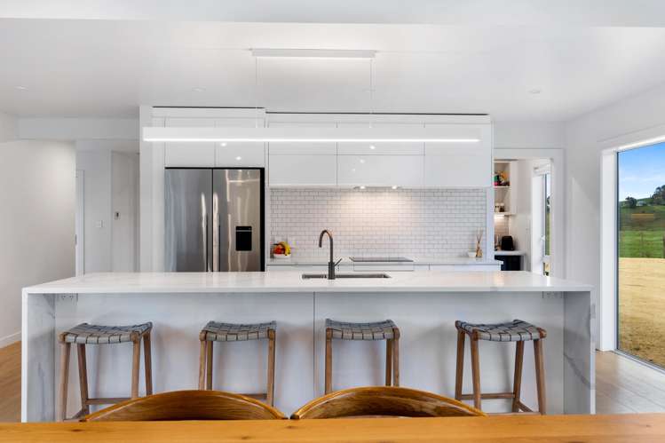 2506 Kahuranaki Road_2