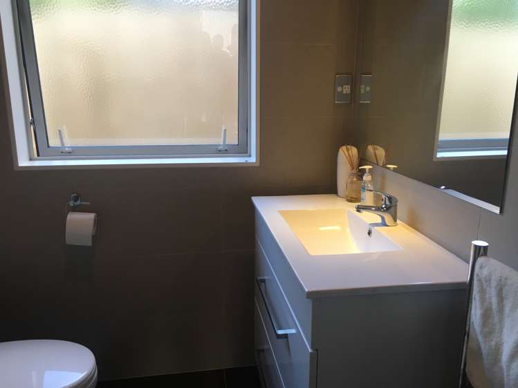 70a Hutchinsons Road Bucklands Beach_5