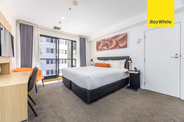 Luxe inner city crash pad!!