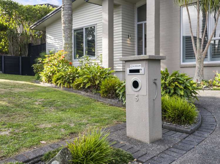 5 Chard Place Flat Bush_2