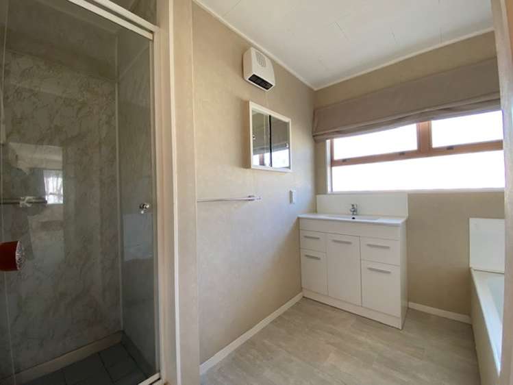 1/3 Church Road 10792_6
