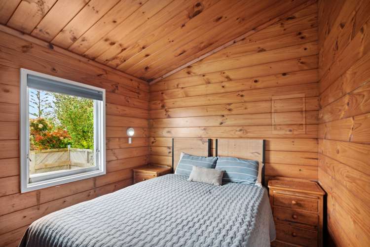 42 Queens Road Waikanae Beach_15