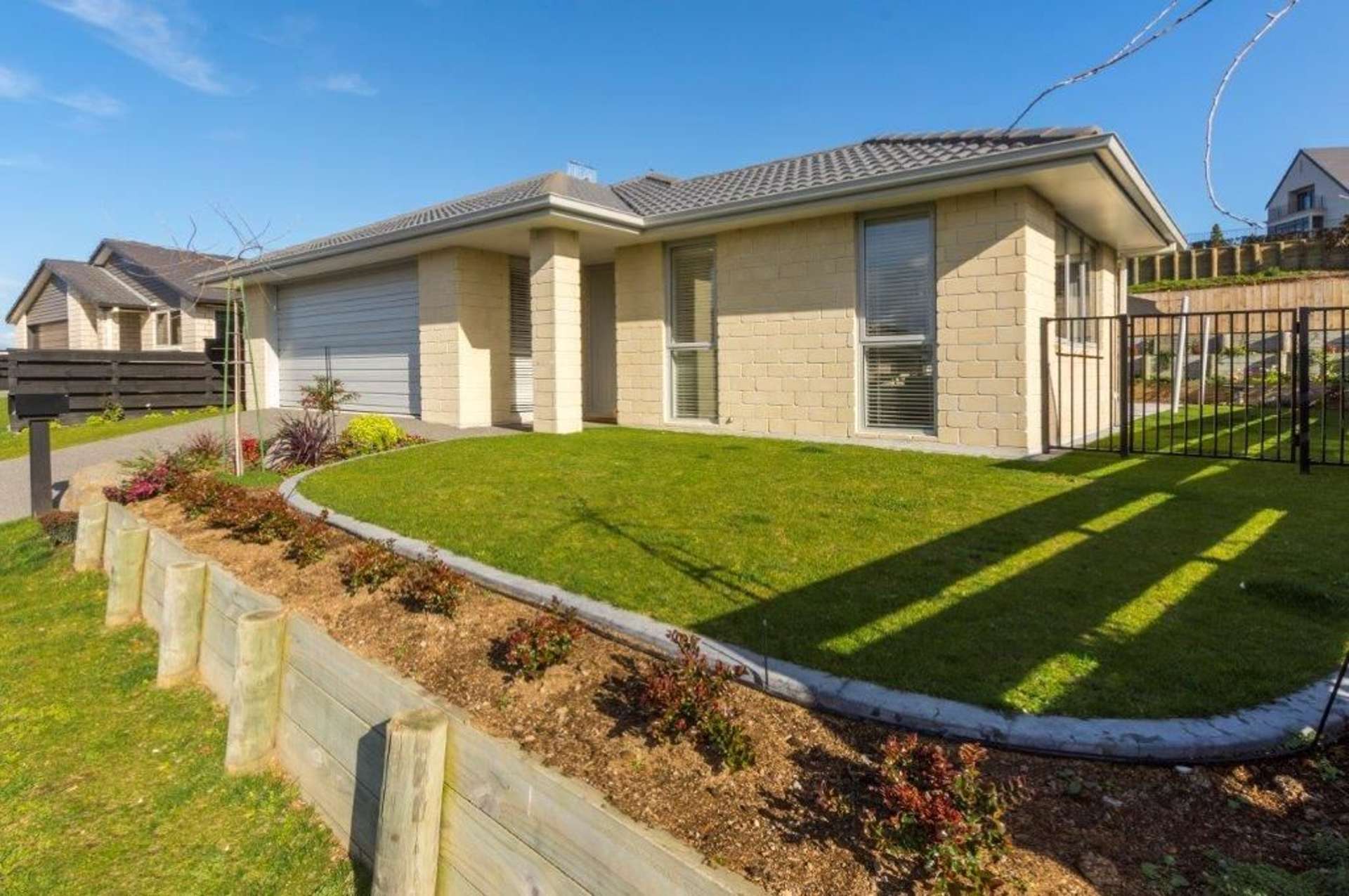 7 Vista Close Omokoroa Western Bay Of Plenty Houses for Sale