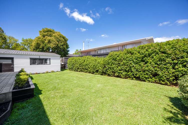 8 Camphora Place Ranui_22