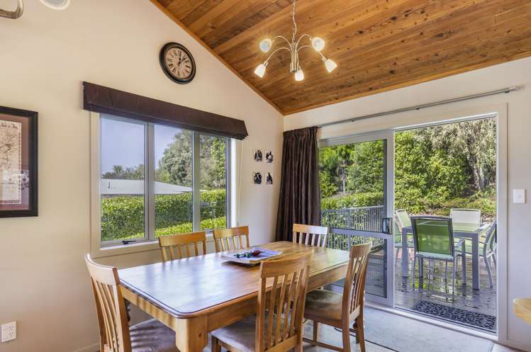 13 Poriwira Drive Kuratau_18