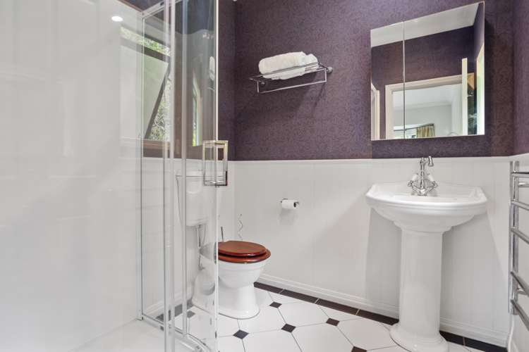 21 Thorn Road Kaimai_18