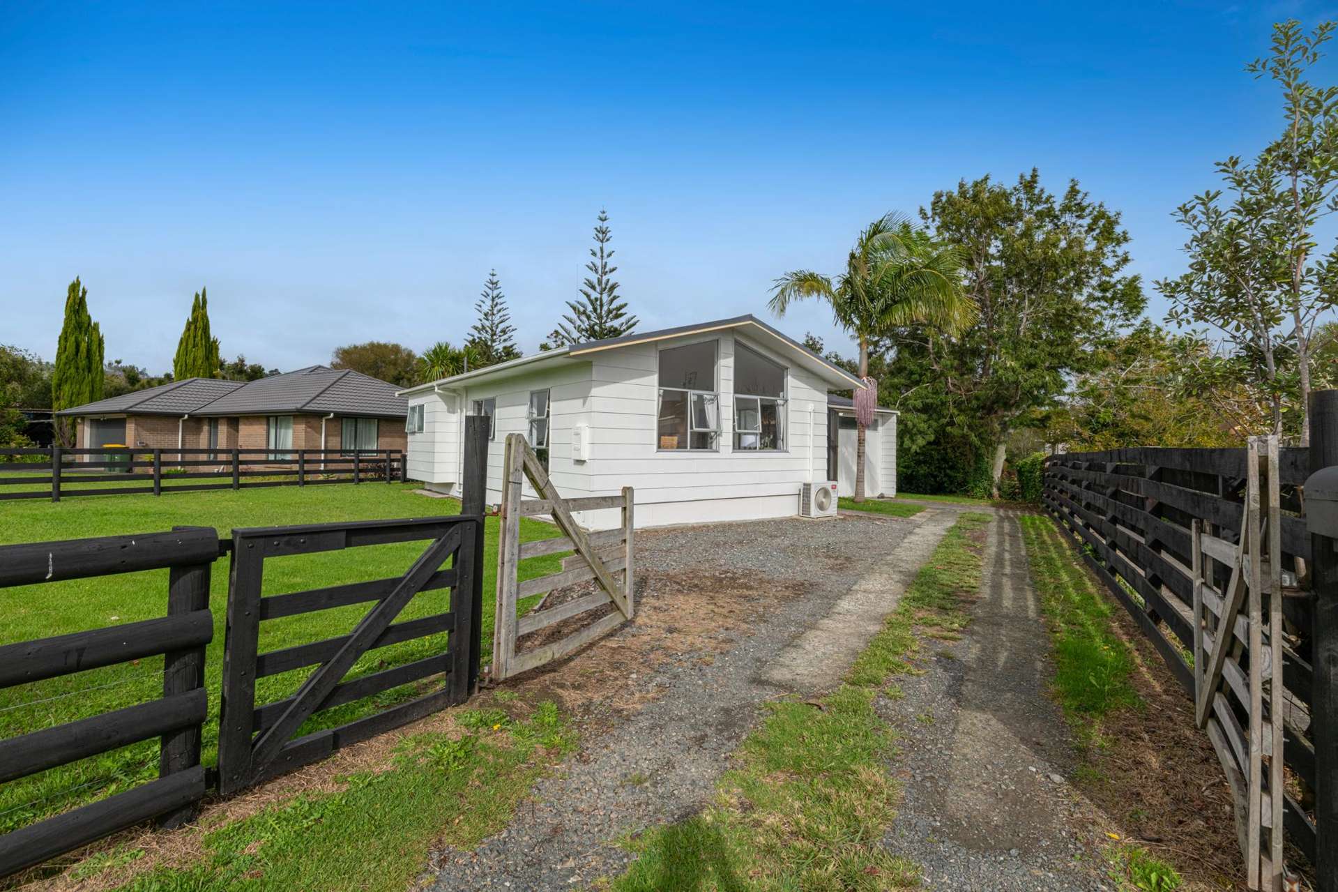 129 Awaroa Road Helensville_0