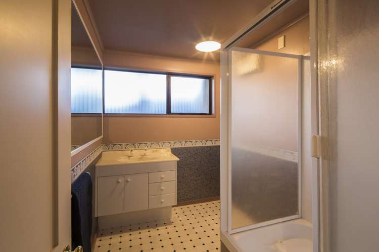 359 Peninsula Road Kelvin Heights_22