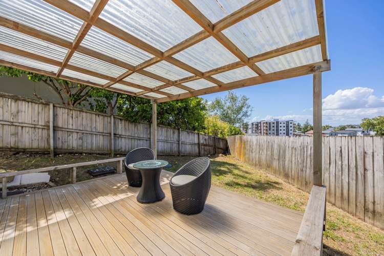 2/30 Martin Crescent Northcote_12