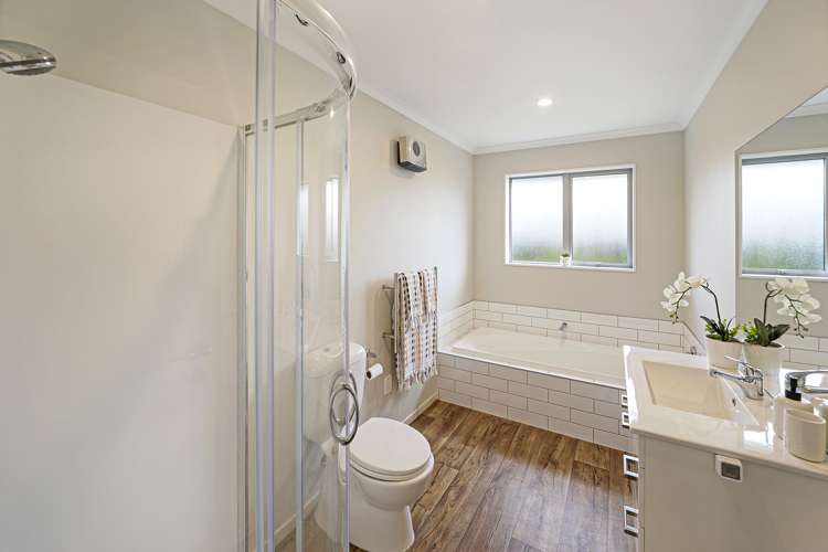 4 Colin Laloli Place Wigram_13