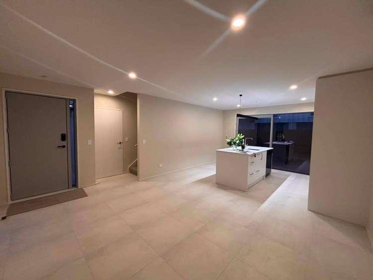 3/50 Marine Parade North New Brighton_5