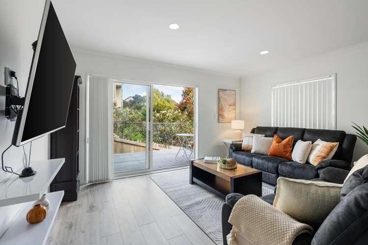 27B Highgrove Lane Totara Vale_4