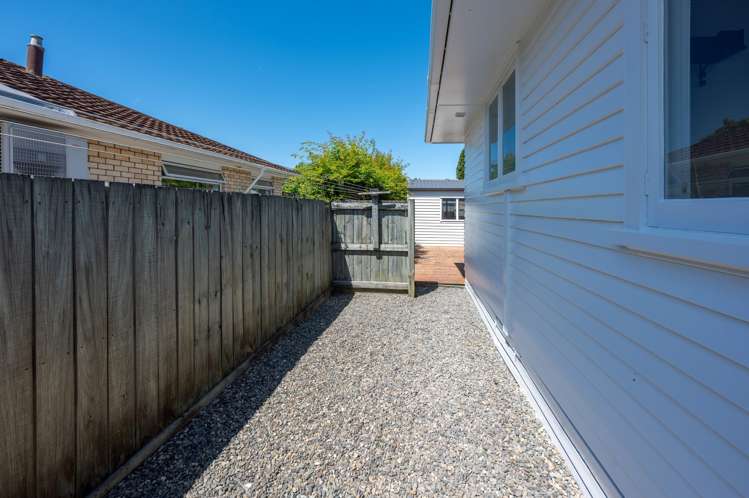 13 Iles Road Lynmore_13