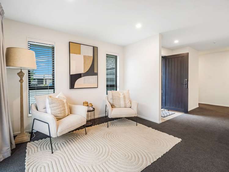 160 Faringdon Boulevard Rolleston_10