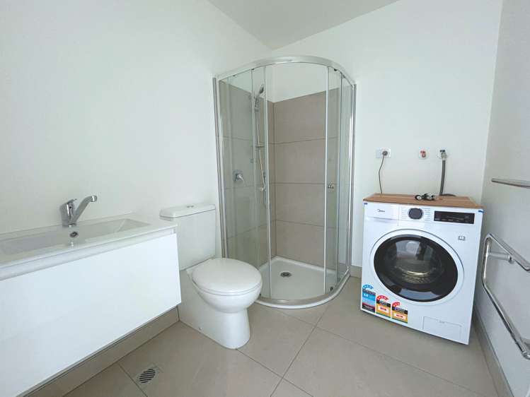 10 & 12 Humphreys Place Mangere_11