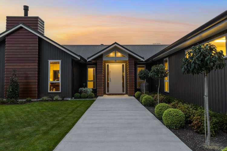 25 Phoenix Palms Grove Levin_23