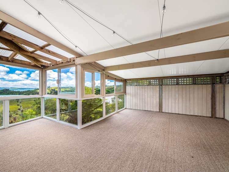 9 Toi Track Russell_9