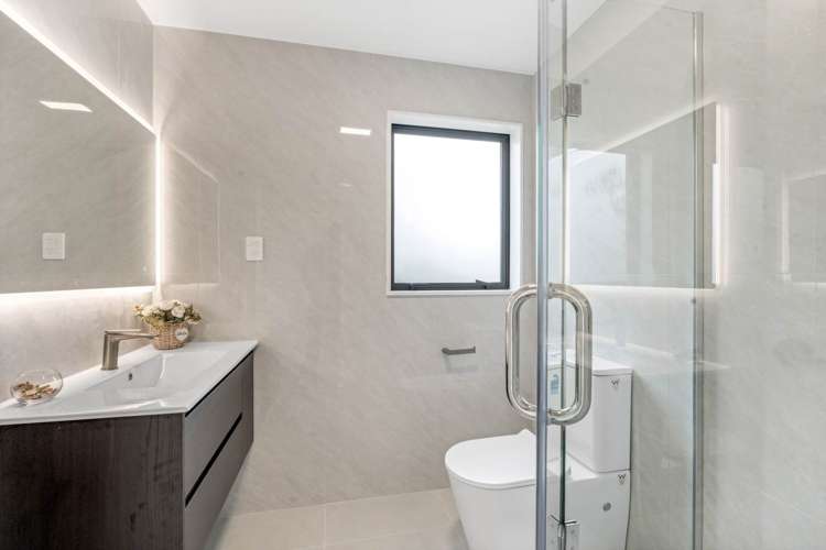 24 A-I Great South Road Manurewa_14