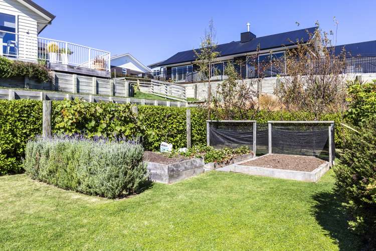 20 Coprosma Crescent Waipahihi_3