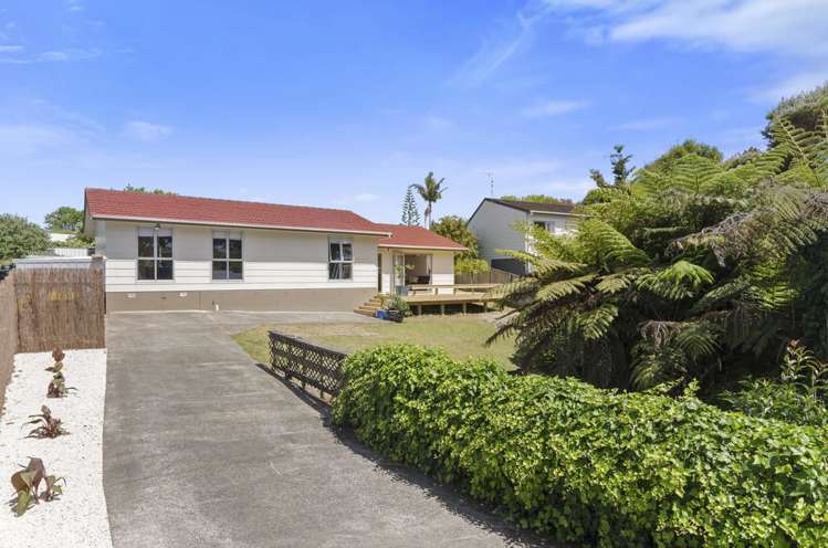 16 Dawnhaven Drive Te Atatu Peninsula_0