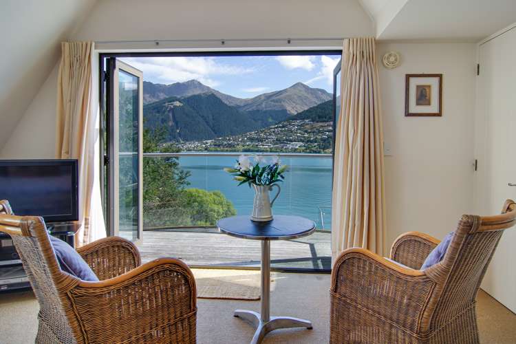 615 Peninsula Road Kelvin Heights_19