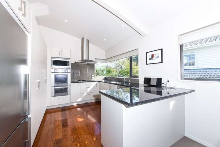 33a Seacliffe Avenue Belmont_10