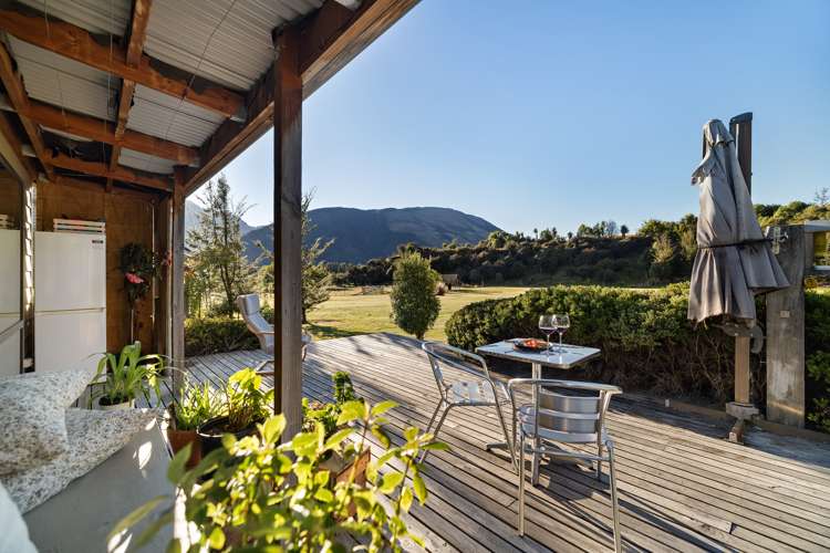 54 Xenicus Rise Glenorchy_27