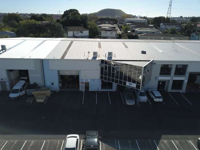 Desirable Industrial Unit – Mt Wellington