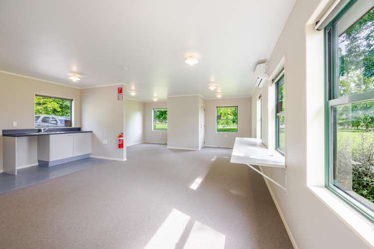 58, 58a 58b White Road Otane_33